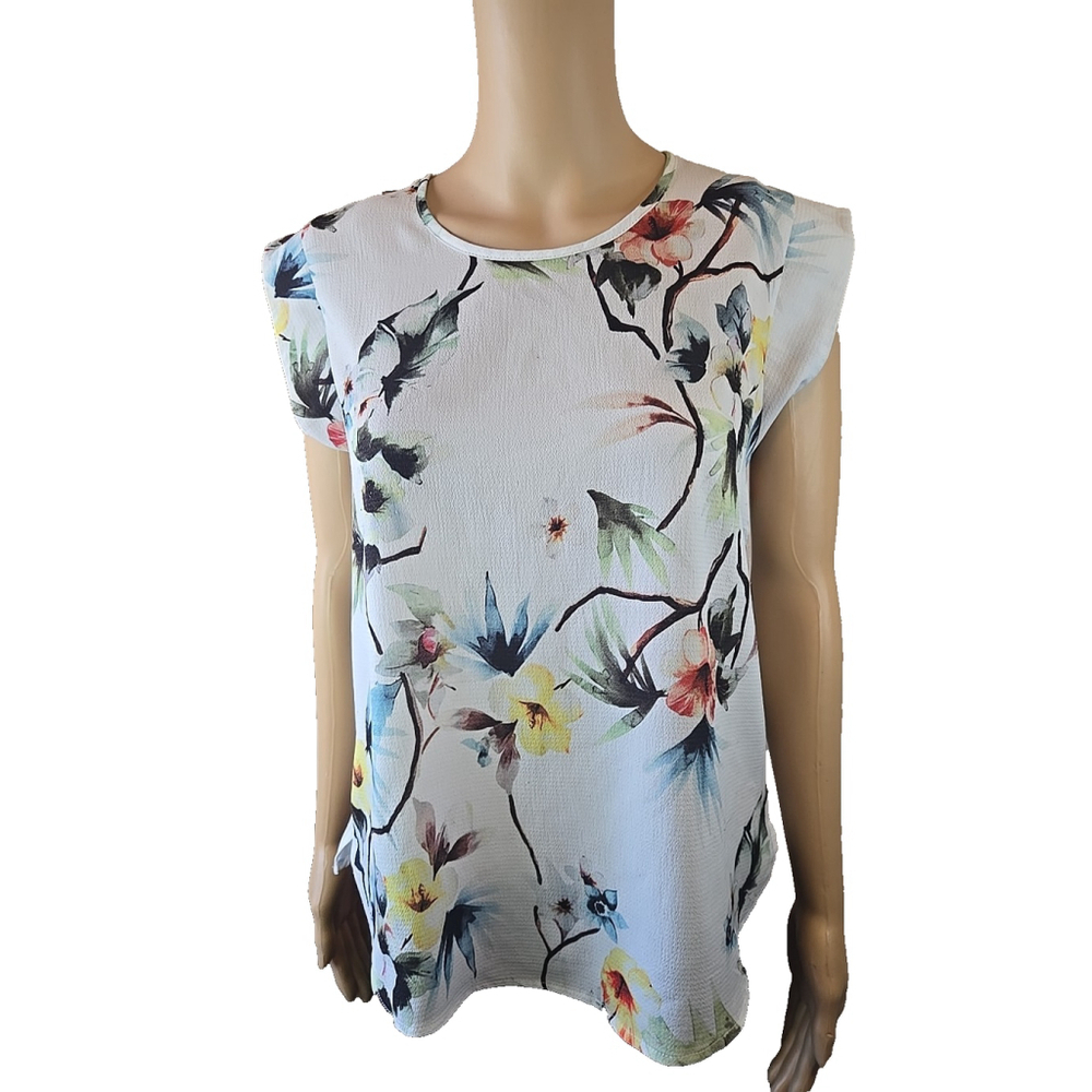 Grifflin Paris Women's White Floral Short Sleeve Blouse Size Small